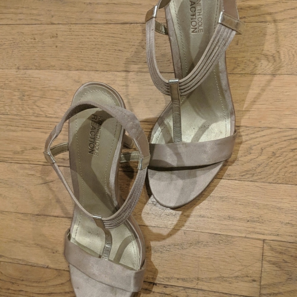 Gold Kenneth Cole shoes - Picture 4 of 4